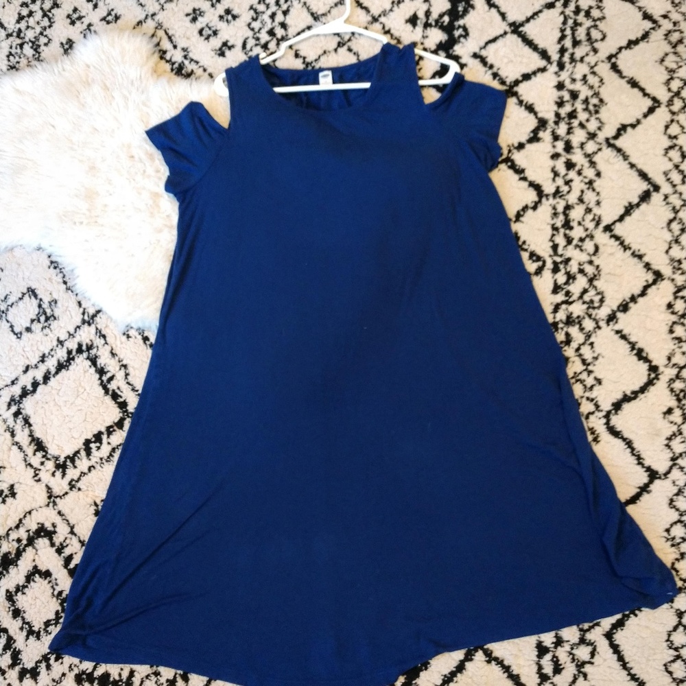 Navy Blue Cold Shoulder Shift Dress